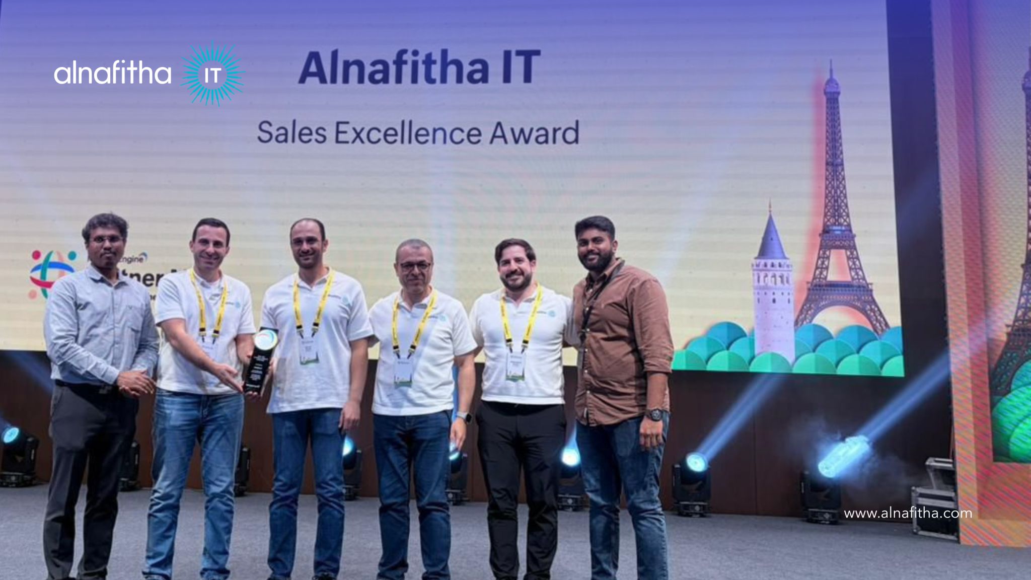 Alnafitha IT team receiving ManageEngine Sales Excellence Award at Partner Meet India