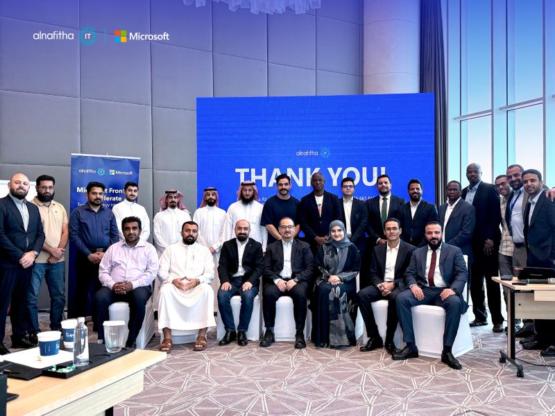 Attendees of the Microsoft Frontier Accelerate roundtable hosted by Alnafitha IT in Riyadh